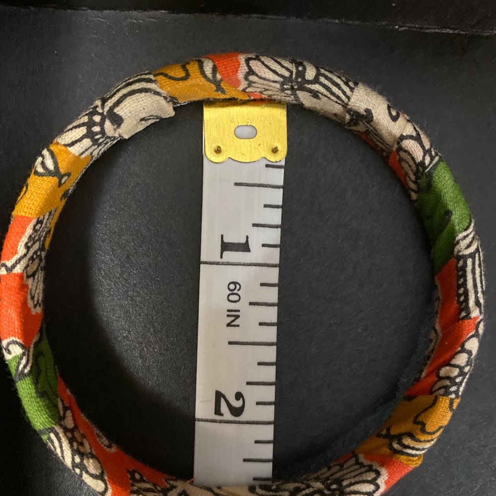 Fabric wrapped bracelets - Picture 4 of 4